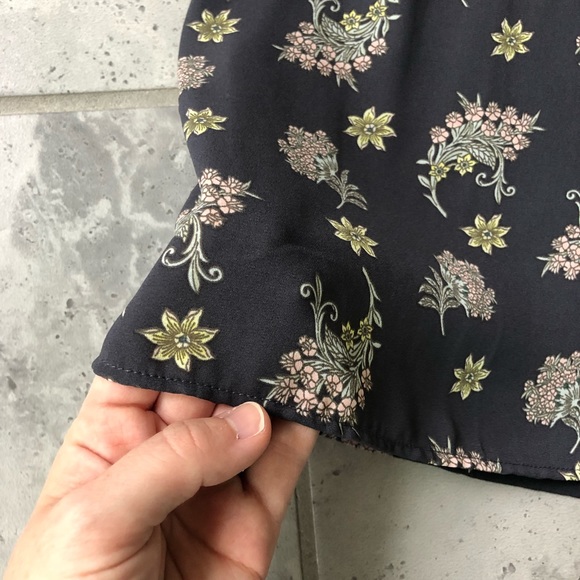 LOFT Flowy Blouse - Picture 2 of 8